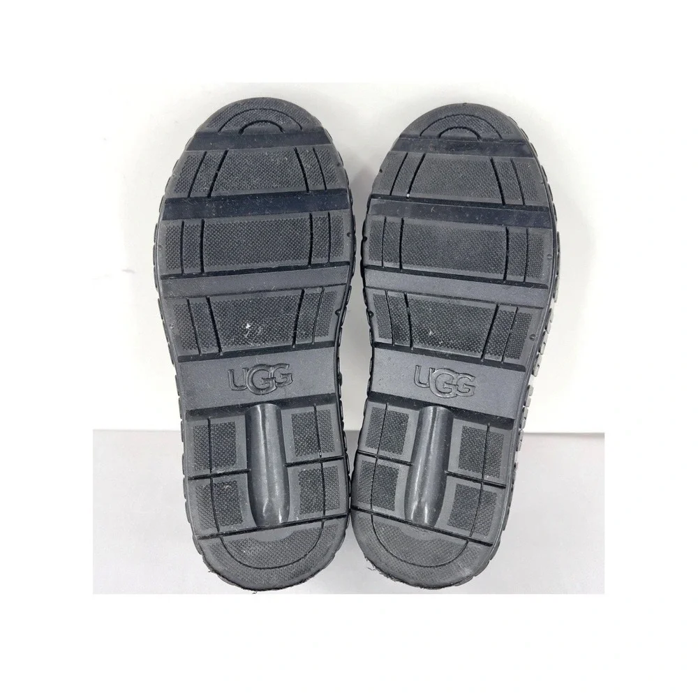 UGG kids black
